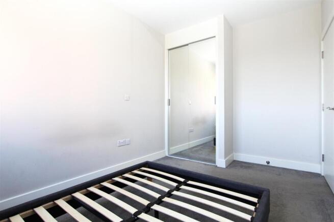1 bed Flat to rent Image 6
