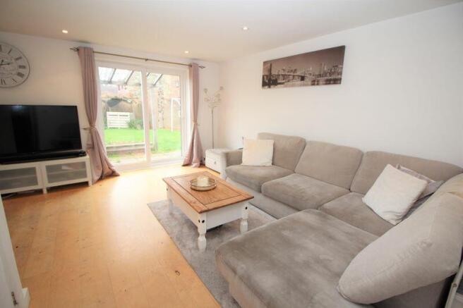 Sitting/dining room