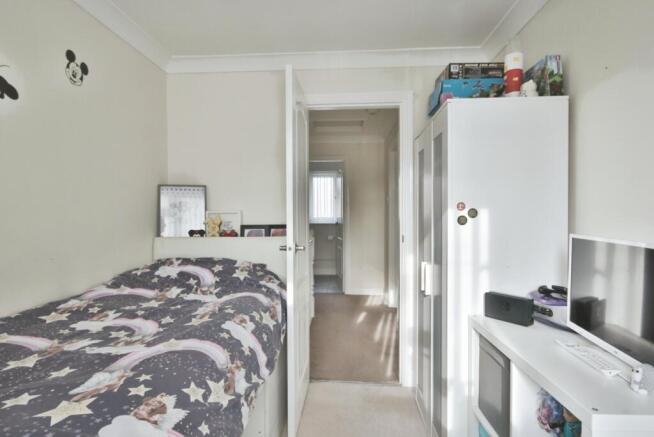 3 bed Terraced for sale Image 8