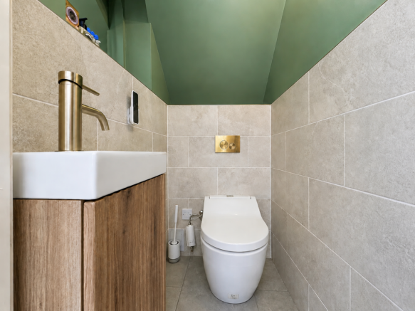 3 bed Semi-Detached for sale Image 10