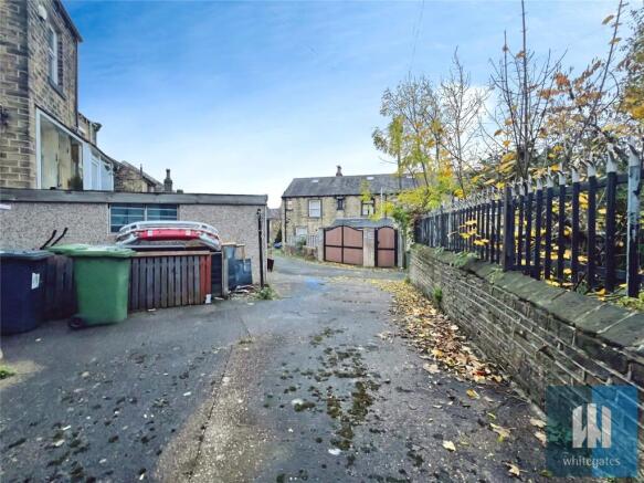 3 bed Terraced for sale Image 4