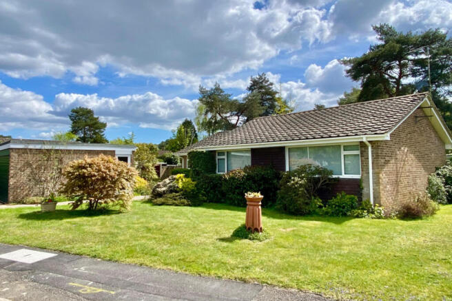 3 bedroom detached bungalow