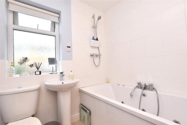 3 bed Semi-Detached for sale Image 6
