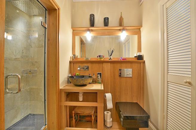 Showe room & utility