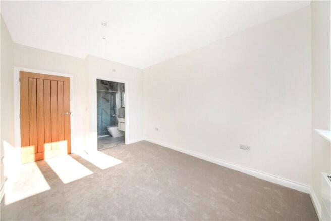 4 bed Detached for sale Image 12