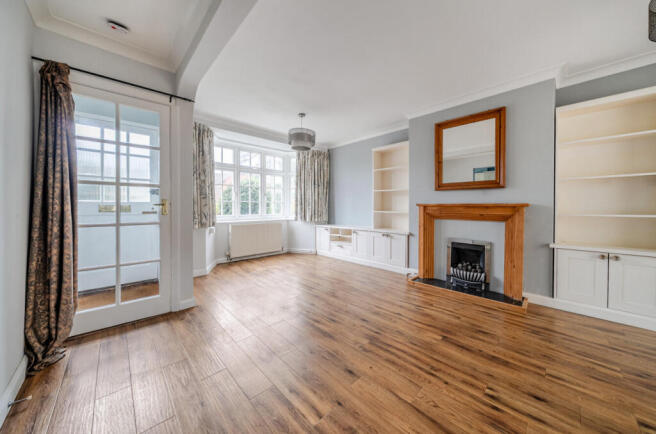 1424585-7-69aea96...