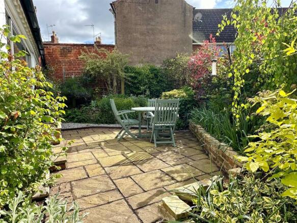 rear courtyard garden