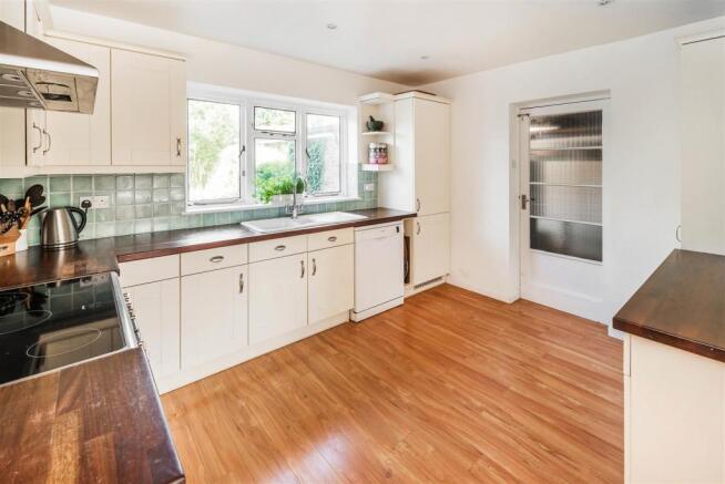 house. estate agent Dunsfold kitchen