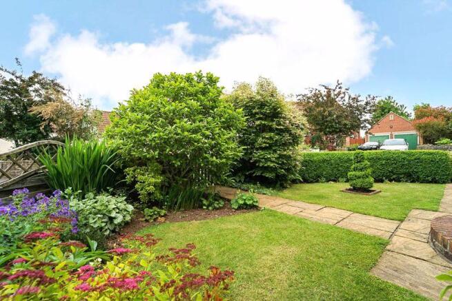Front garden 