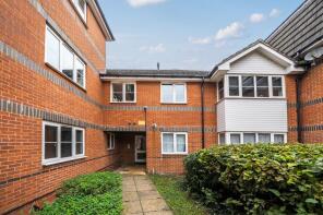 25, Farringdon Court, Reading RG1 5NT