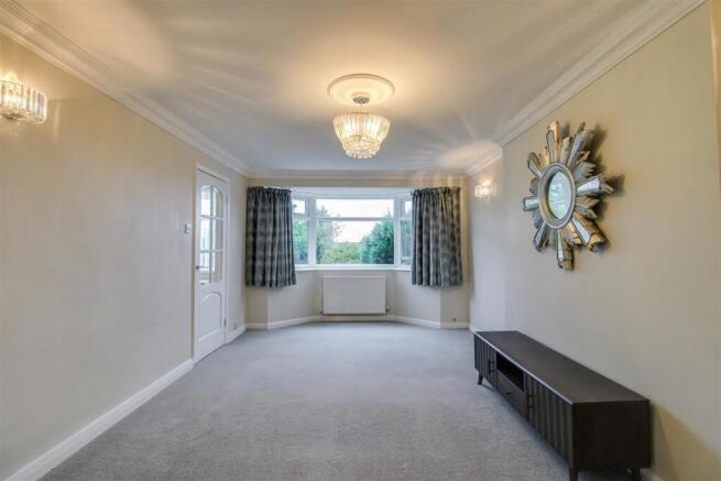 3 bed Semi-Detached Bungalow for sale Image 8