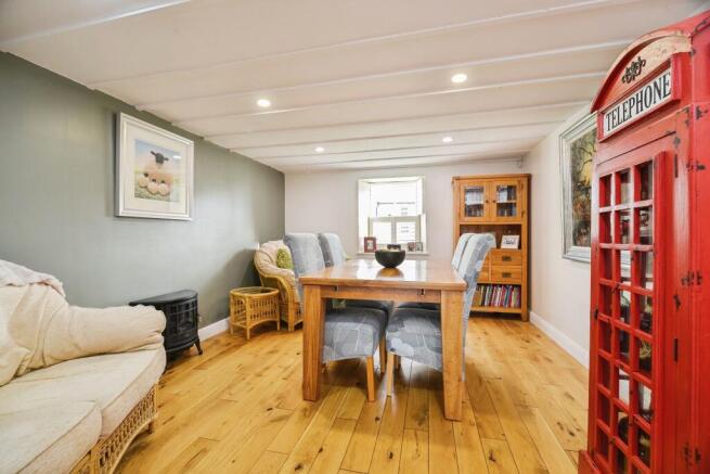4 bed Terraced for sale Image 6