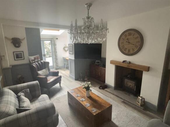 8 bed House for sale Image 6