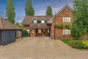 1, Great Oak Court, Ware SG12 8AN