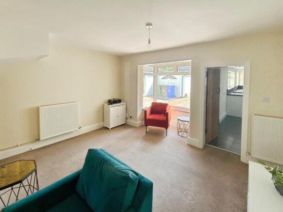 3 bed Semi-Detached for sale Image 6
