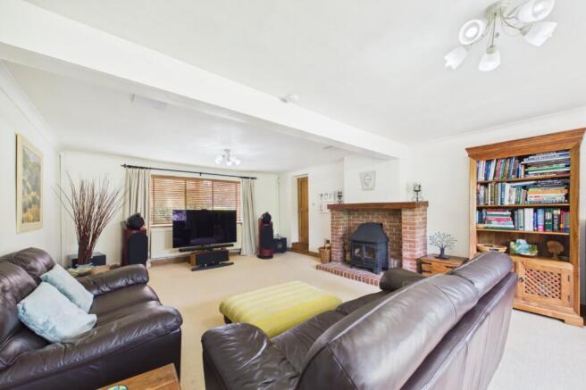 Knowles Avenue, Crowthorne, Berkshire, RG45 photo 4