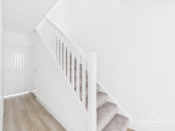 3 bed Semi-Detached to rent Image 6