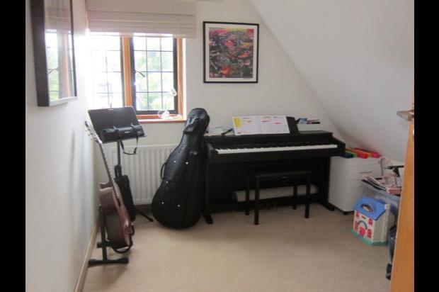 Photo 10