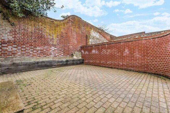 Angel Lane, Bury St. Edmunds, IP33 1RF photo 2