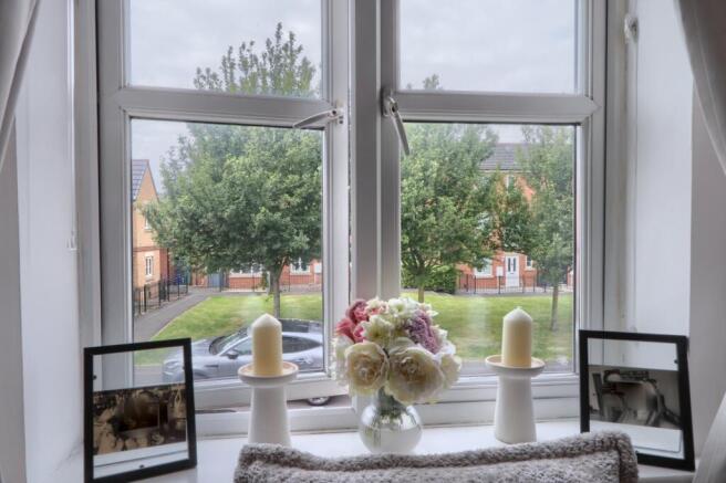 2 bed Flat for sale Image 4