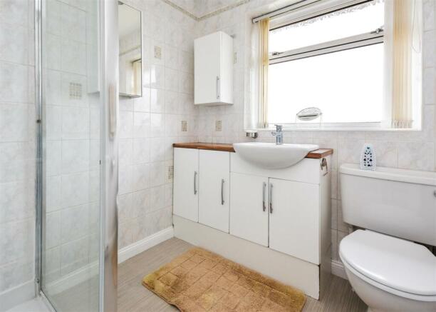 12 Oakfield Road - Shower Room.jpg