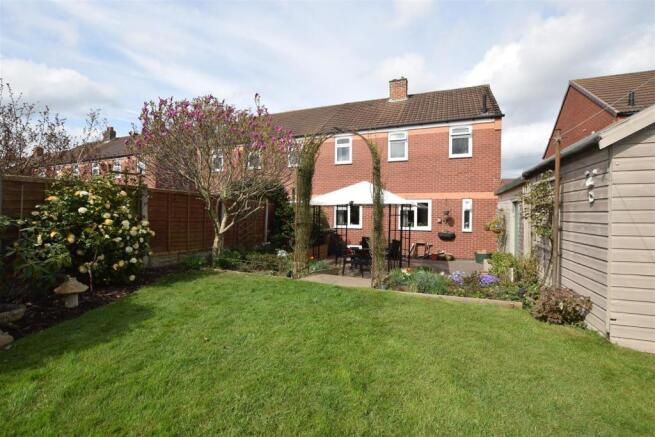 27 Abbey Drive, Ashby