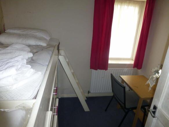 BEDROOM 3:
