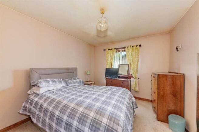 4 Rose Hemming Place Letham-7.JPG