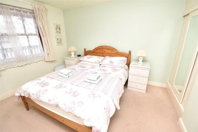 Master Bed 1