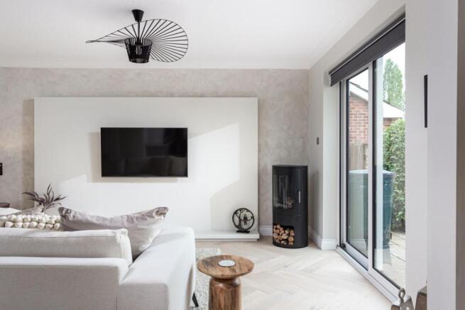 4 bed Detached for sale Image 7