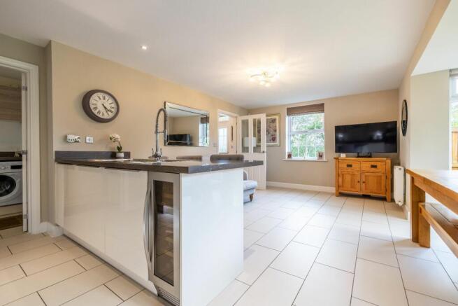 Living dining kitchen
