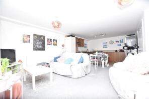 Flat 10, 1a Langham Court, Suffolk Road, South Norwood, London SE25 6BF