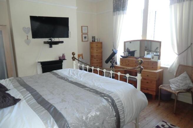 BEDROOM 1