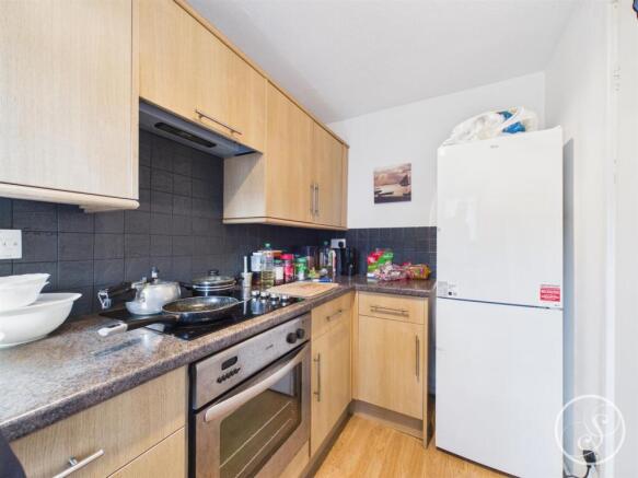 1 bed Detached for sale Image 6