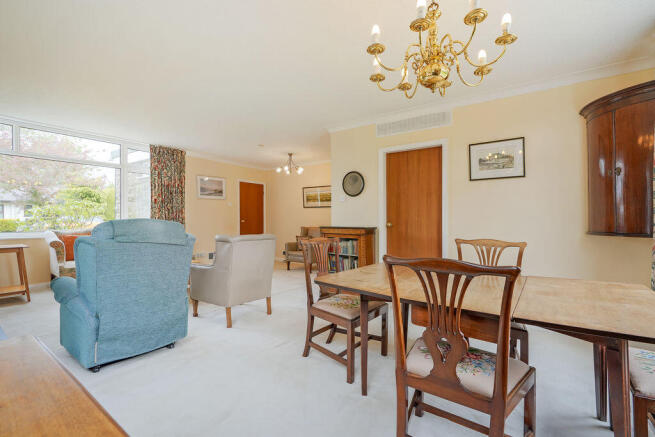 4 bed Detached for sale Image 7