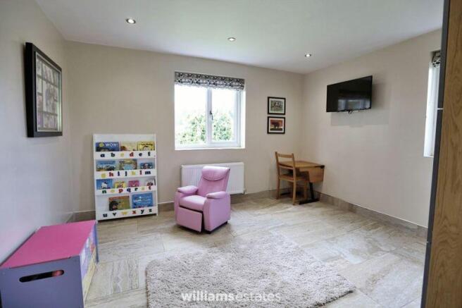 Dining Room/Pl...