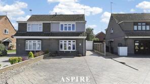 19, Glebelands, Thundersley, Benfleet SS7 4LT