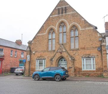 Broad Street, Banbury, OX16 5AR