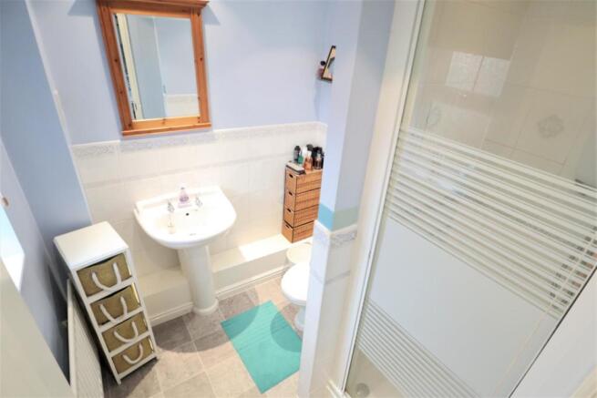 EN SUITE