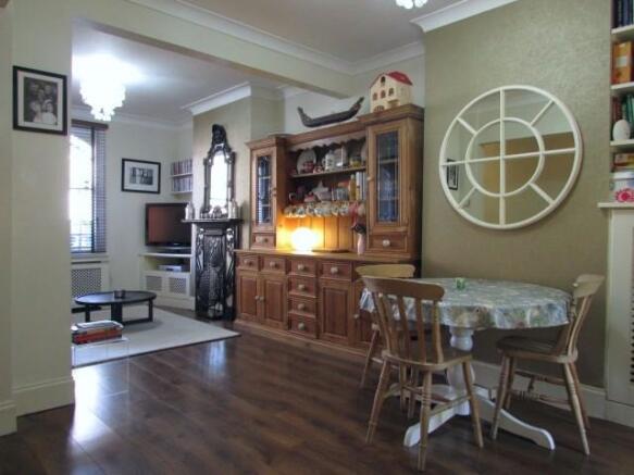Lounge/Dining Room