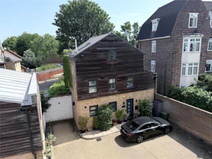Buxton Mews, London, SW4