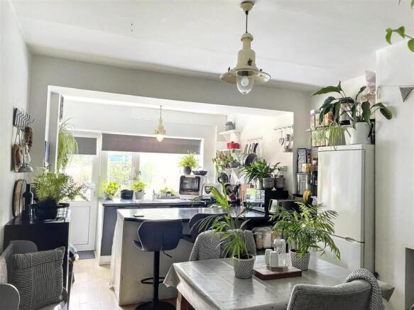 2 bed Terraced for sale Image 5