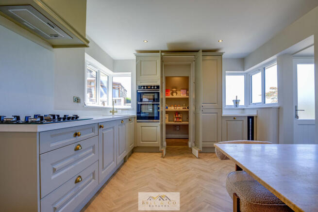 3 bed Detached Bungalow for sale Image 7