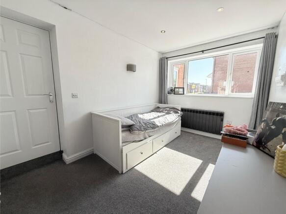 4 bed Detached for sale Image 10