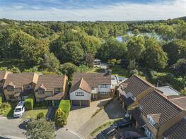 5, Bridle Way, Ware SG12 9TJ