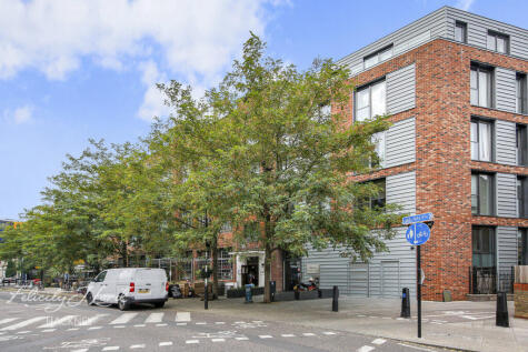 205 Richmond Road, LONDON E8