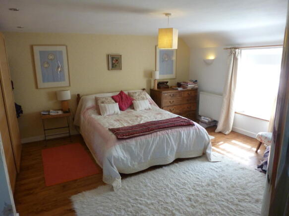 Photo 10