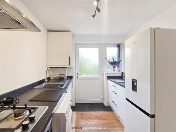 3 bed House for sale Image 6
