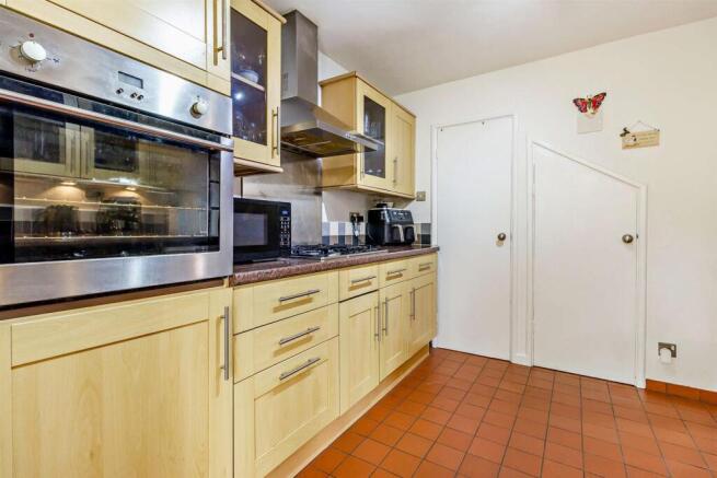 3 bed Semi-Detached for sale Image 6