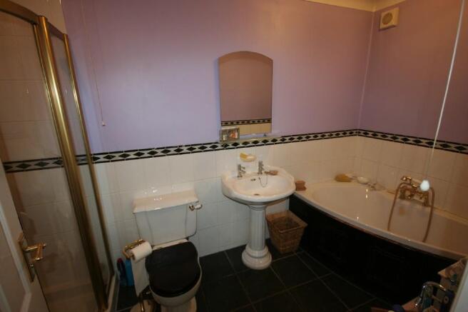Large Ensuite